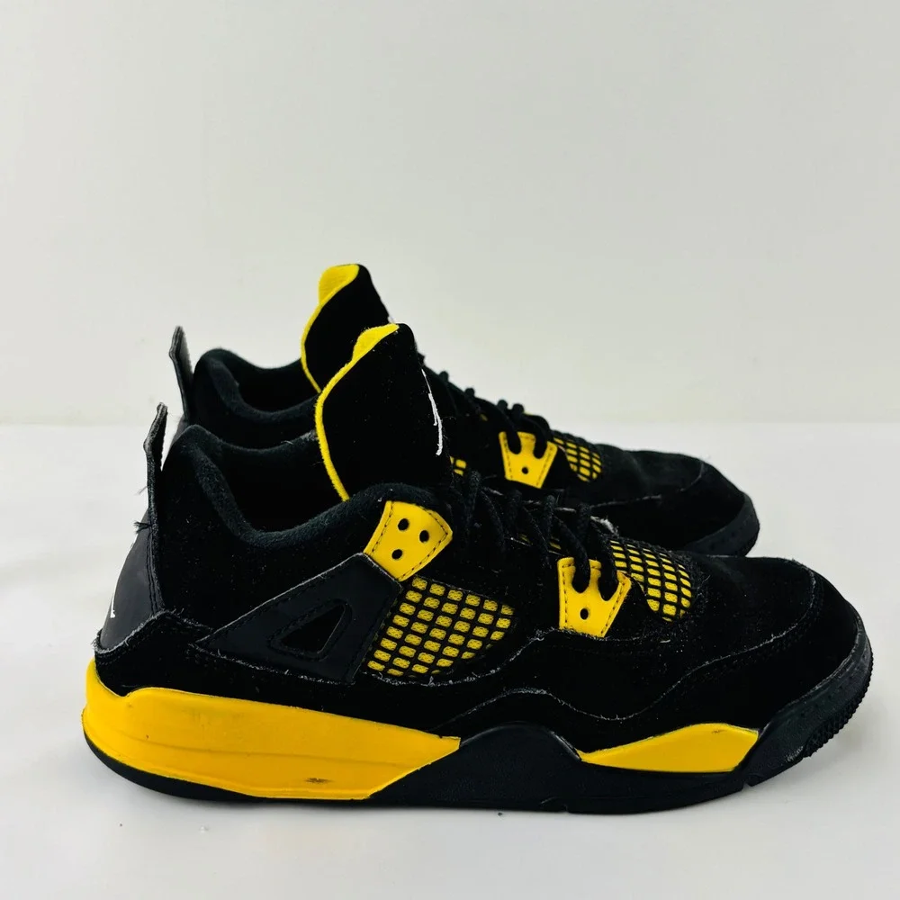 Nike Air Jordan 4 Retro Thunder Kids Size 3Y Black Yellow Sneakers BQ7670-017